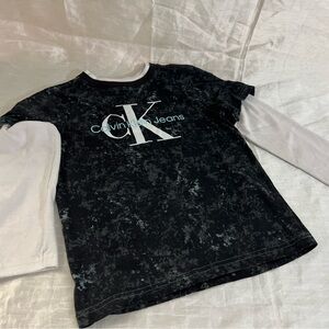 CALVIN KLEIN LONG SLEEVE KIDS T-SHIRT - SIZE 6